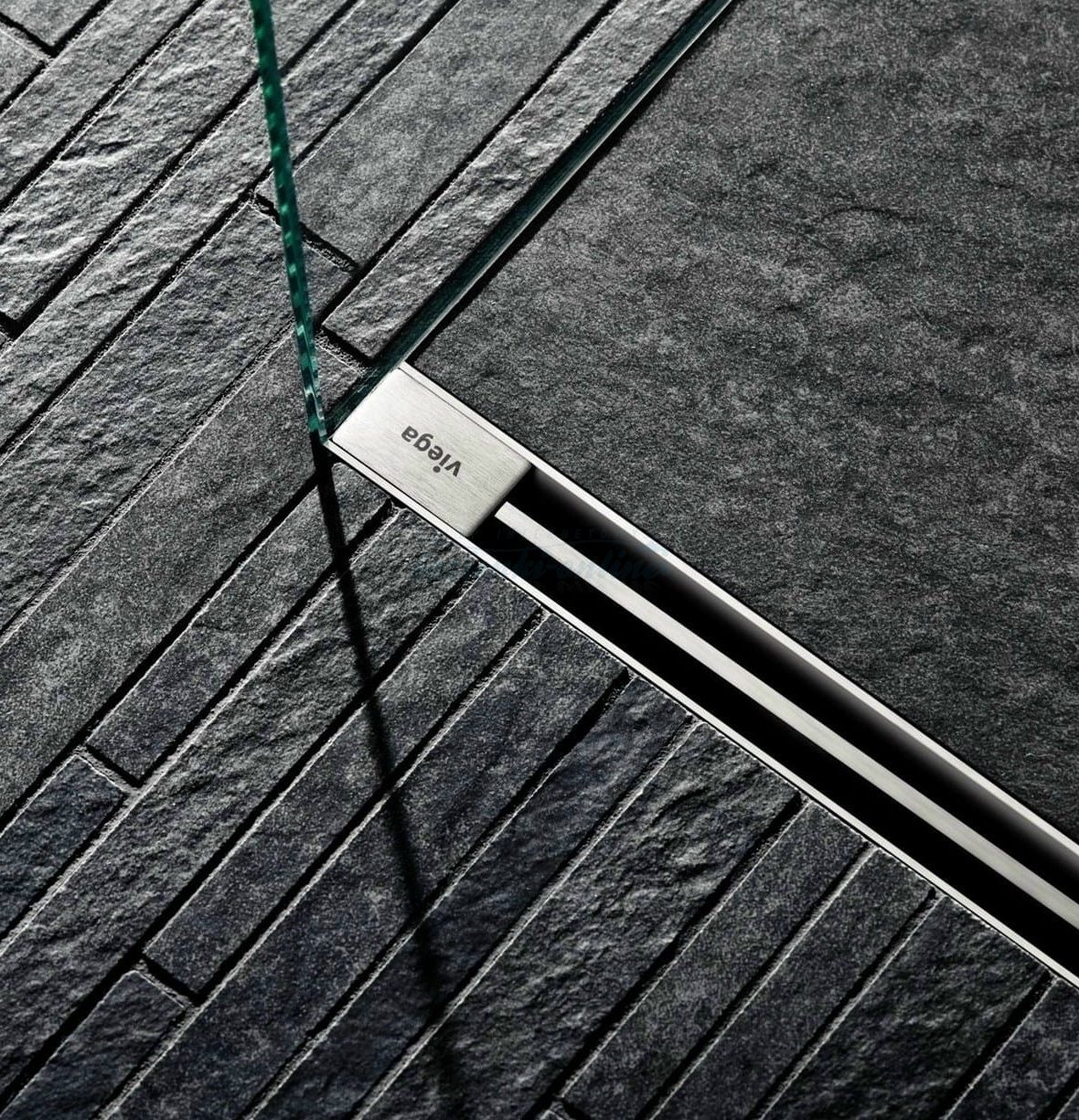 Tradycyjny brodzik czy odpływ liniowy?